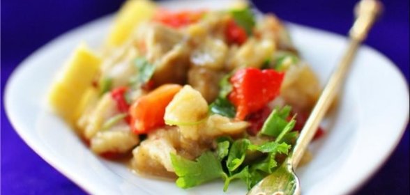Закуска из запеченных баклажанов и перцев