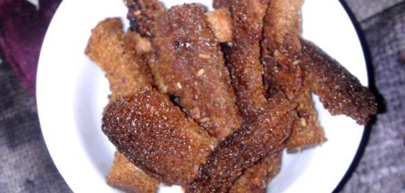 Чесночные сухарики в духовке