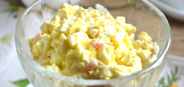 Салат с кальмарами и креветками