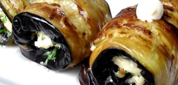Рулеты из баклажанов с сыром