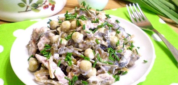 Диетический салат из морской капусты