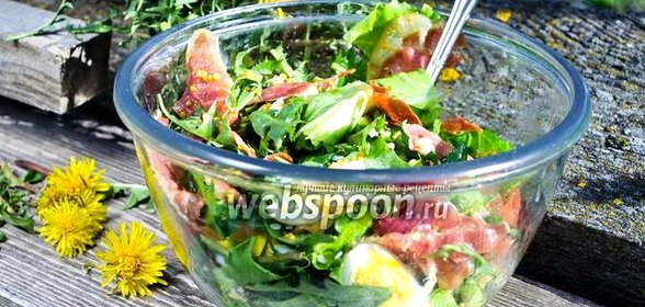 Салат из листьев одуванчика