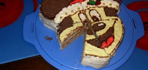 Торт в виде Миккимауса