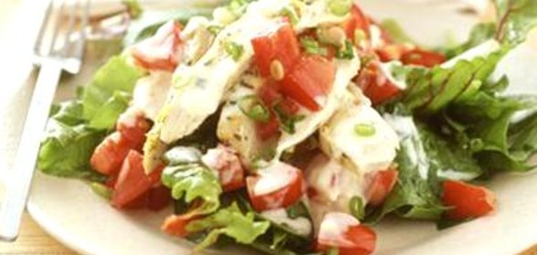 Куриный салат с лимоном и йогуртом