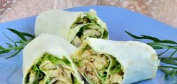 Салат Цезарь в лаваше