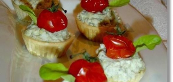 Закусочные тарталетки с творожным сыром