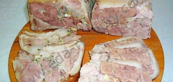 Рулет из свиной рульки