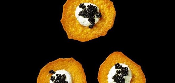 Сладкий картофель с икрой