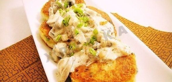 Картофельные котлетки с соусом