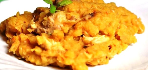 Мясо в гороховом пюре