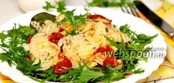 Салат из дайкона с помидорами конфи