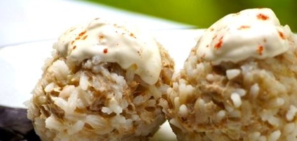 Куриные ежики со сметаной