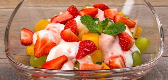 Фруктовый салат с виноградом