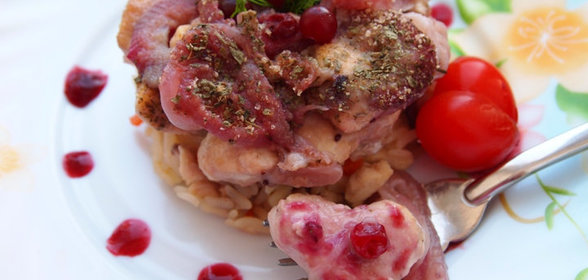 Куриная печень с вишней