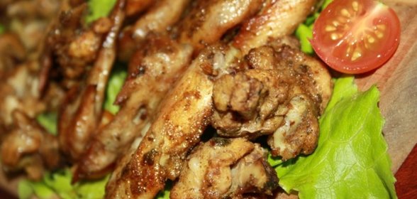 Куриные крылышки в индийском стиле (по мотивам курицы тикка)