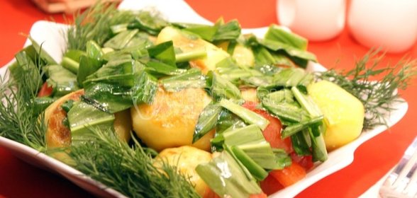 Салат из черемши с картофелем