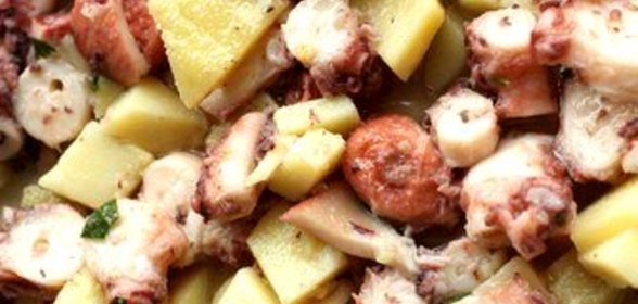 Осьминог с картофелем
