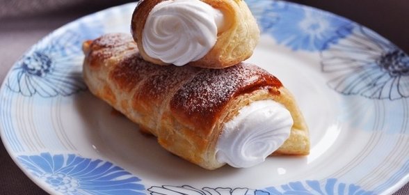 Трубочки с белковым кремом