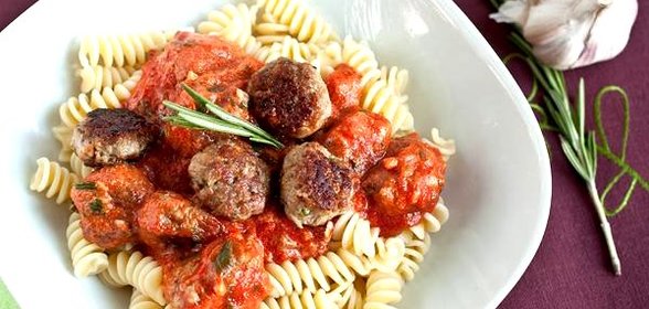 Паста с тефтелями