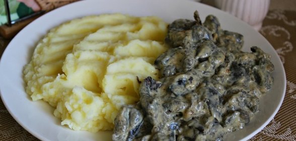 Моховики в сливочном соусе