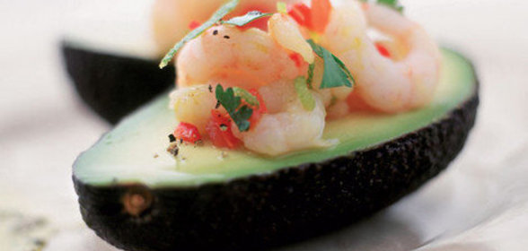 Авокадо с пикантными креветками