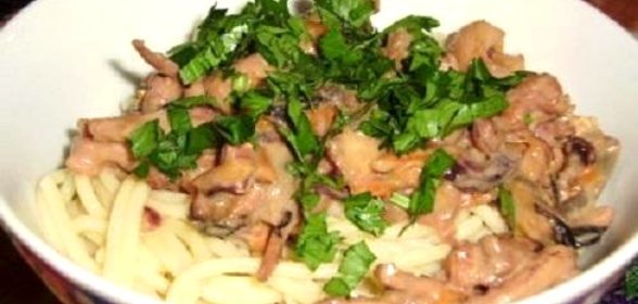 Морской коктейль со спагетти