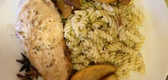 Куриное филе в яблочно-бальзамическом соусе