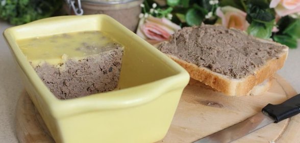 Паштет из свиной печени с черносливом