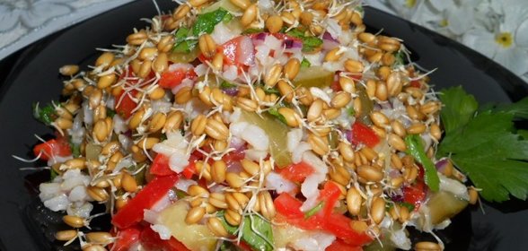 Салат с пророщенной пшеницей