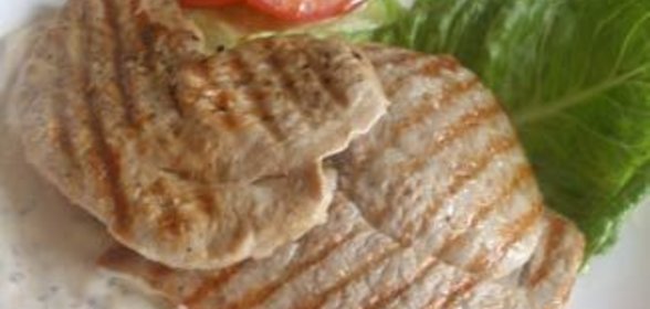 Свинина на гриле с соусом из сливок и виски