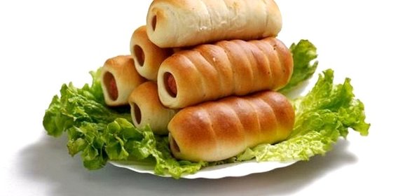 Сосиски в сдобном тесте