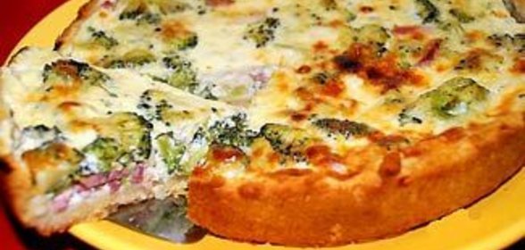 Пирог с ветчиной и брокколи