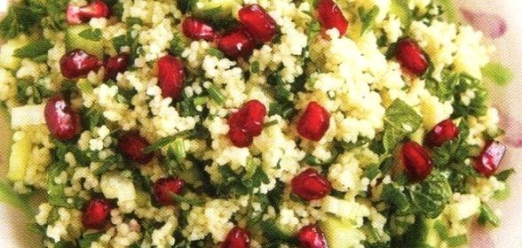 Овощной салат с фетой и кускусом