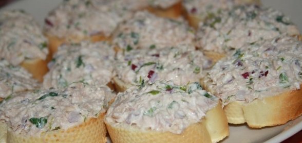 Бутерброды с тунцом