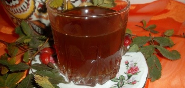 Чай из плодов шиповника с мелиссой