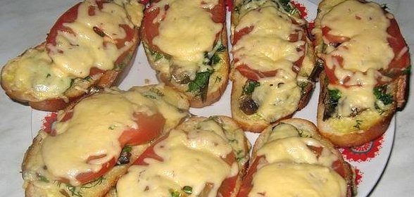 Горячий бутерброд со шпротами