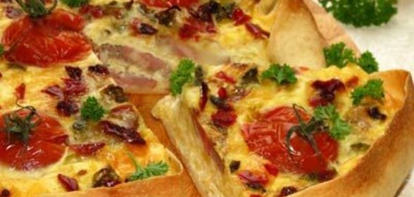 Ленивый киш с кабачком и свиной шейкой