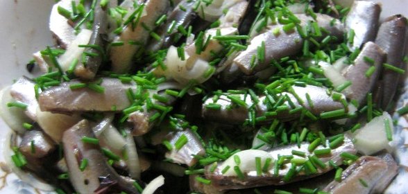 Килька с луком