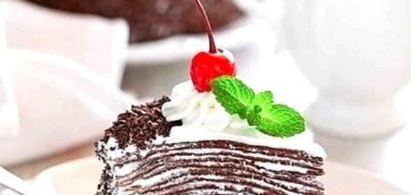 Торт из шоколадный блинчиков со сливочно-шоколадным кремом