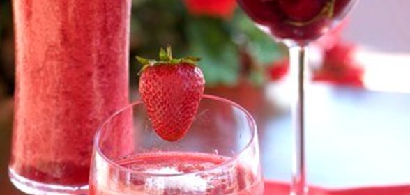 Вишнево-ягодный смузи