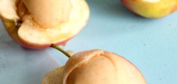 Пряный сорбет из сидра и кленового сиропа