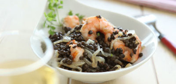 Каталонский салат с черной чечевицей