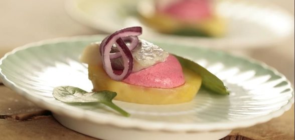 Закуска из картофеля с сельдью