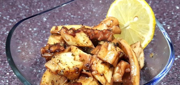 Щупальца кальмара с соевым соусом