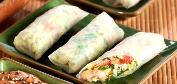 Вьетнамский ролл с крабом, манго и имбирем