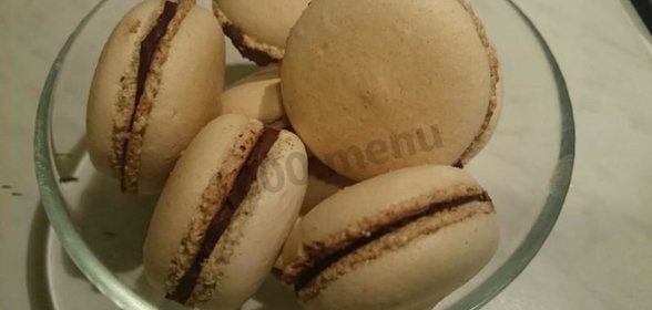 Макаруны с шоколадным кремом