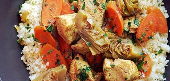Тушеная курица по-мароккански с артишоками и морковью