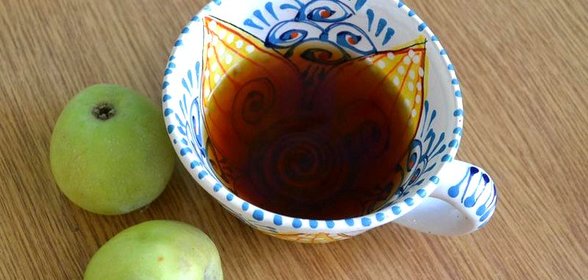 Чай с яблоком и корицей