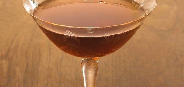 Коктейль «Бальзамик Манхэттен» (Balsamic Manhattan)