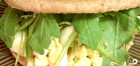 Яичный салат на завтрак